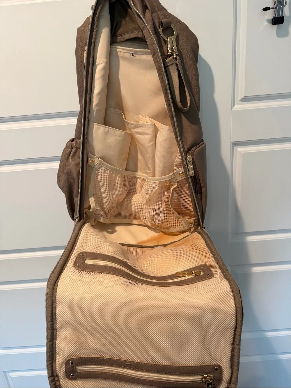 ITZY RITZY BOSS BACKPACK DIAPER BAG Vanilla Latte Herringbone Large